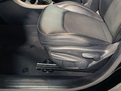 Used 2020 Jeep Compass Latitude w/ Cold Weather Group image 20