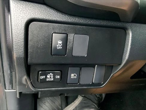 Used 2022 Toyota Tacoma SR5 RWD image 32