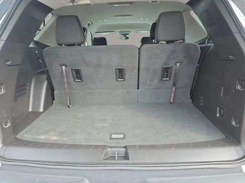 Used 2019 Chevrolet Traverse LT w/ LPO, Floor Liner Package AWD/4WD image 11