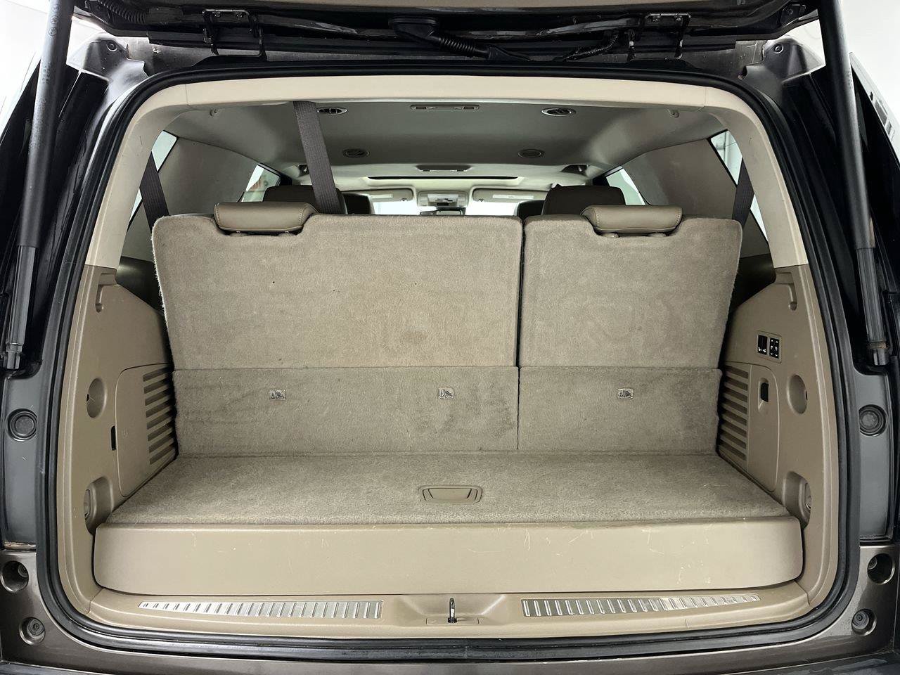 Used 2019 GMC Yukon SLT w/ HD Trailering Package AWD/4WD image 32