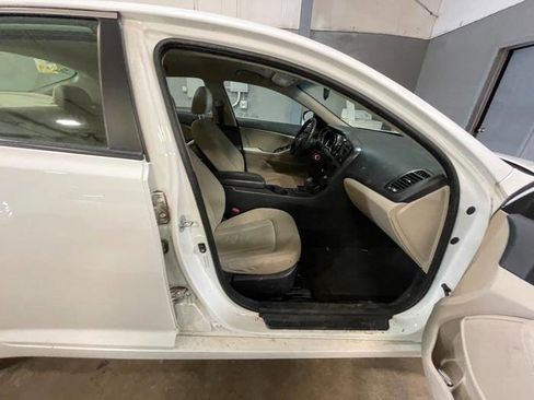 Used 2011 Kia Optima LX image 29