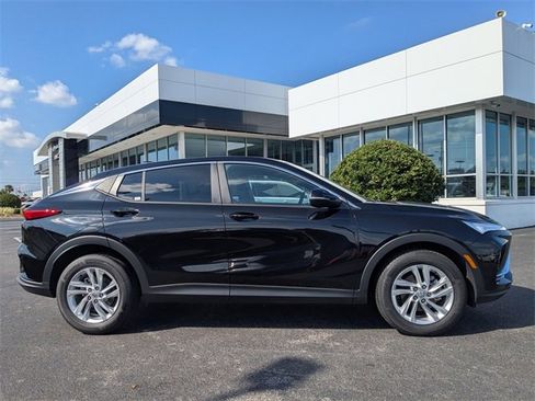 New 2025 Buick Envista Preferred w/ Convenience I Package image 2