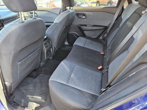 Used 2021 Nissan Rogue SV image 17