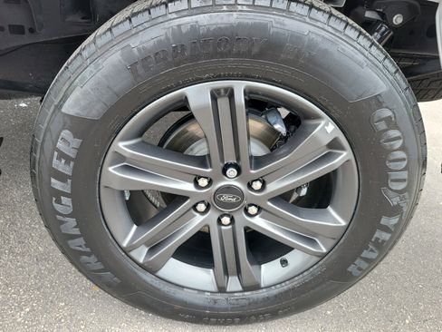 Used 2023 Ford F150 XLT w/ Equipment Group 302A High RWD image 9