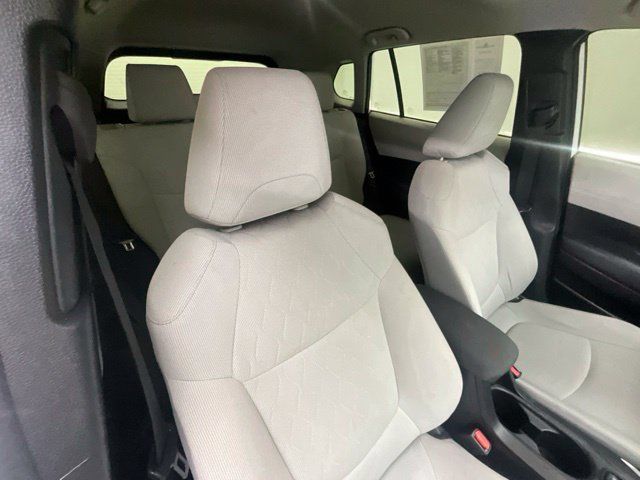 Used 2022 Toyota Corolla Cross L FWD image 13