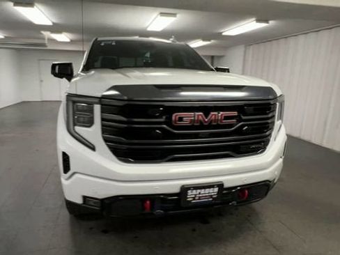 Certified 2024 GMC Sierra 1500 AT4 w/ Technology Package AWD/4WD image 3