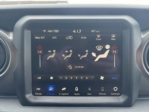 Used 2023 Jeep Wrangler Unlimited w/ Cold Weather Group image 36