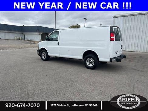 Used 2022 GMC Savana 2500 Work Van w/ Driver Convenience Package image 15