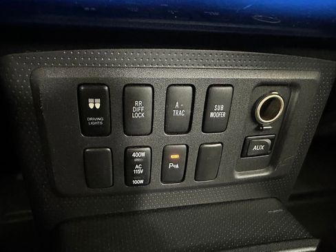 Used 2007 Toyota FJ Cruiser 4WD image 18