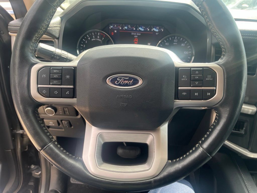 Used 2024 Ford Expedition XLT RWD image 16