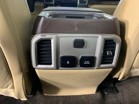 Used 2018 Ford F150 Lariat image 34