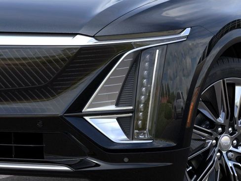 New 2026 Cadillac Lyriq Signature Luxury RWD image 10