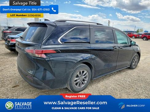 Used 2021 Toyota Sienna XLE w/ XLE Plus Package FWD image 4