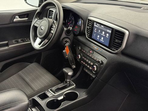 Used 2020 Kia Sportage LX w/ LX Popular Package AWD/4WD image 9