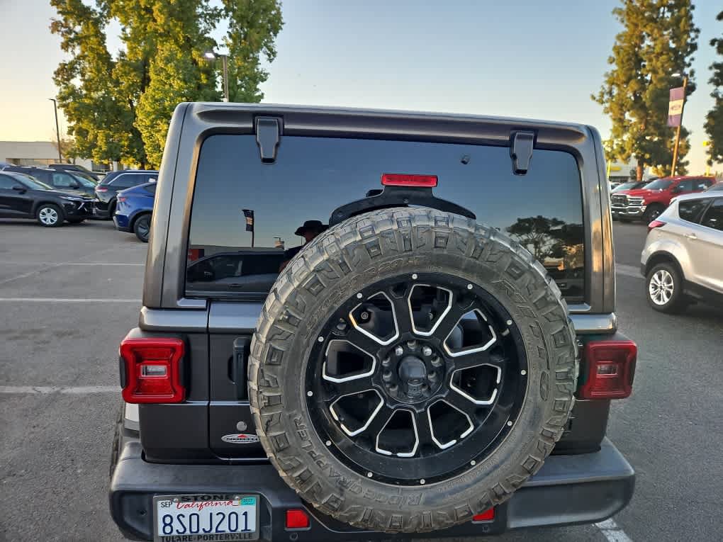 Used 2020 Jeep Wrangler Unlimited Sahara AWD/4WD image 7