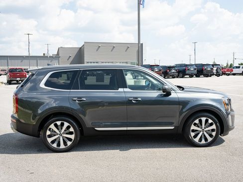 Used 2020 Kia Telluride S w/ S 8 Passenger Seating Package FWD image 11