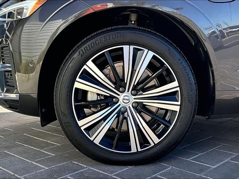 Used 2022 Volvo XC60 T8 Inscription w/ Advanced Package image 9