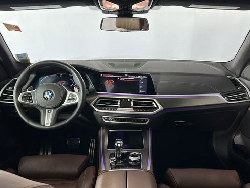 Used 2022 BMW X5 xDrive40i w/ M Sport Package AWD/4WD image 2