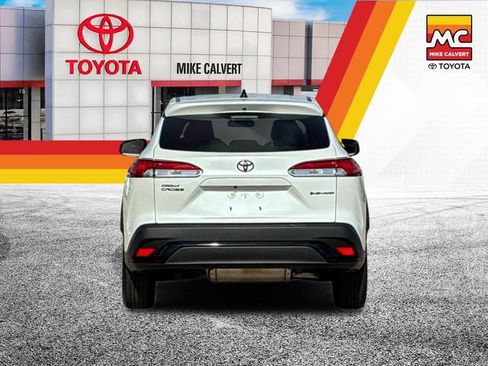 Certified 2025 Toyota Corolla Cross AWD Hybrid image 4