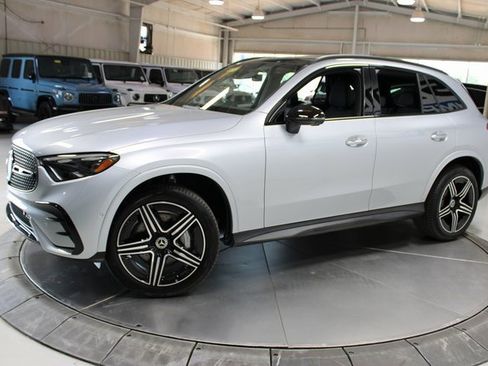 Used 2024 Mercedes-Benz GLC 300 image 4