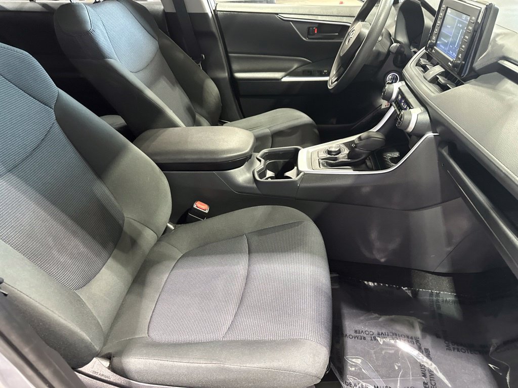 Certified 2020 Toyota RAV4 LE w/ Carpet Mat Package AWD/4WD image 19