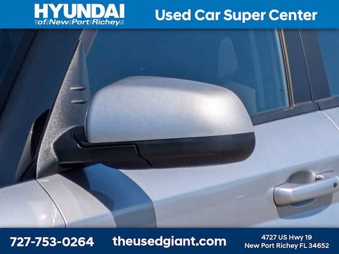 Used 2026 Hyundai Venue SEL FWD image 11