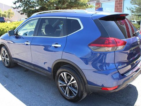 Used 2020 Nissan Rogue SV w/ Sun & Sound Touring Package AWD/4WD image 8