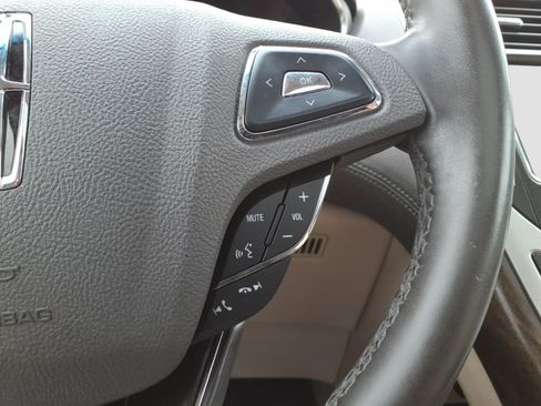 Used 2018 Lincoln MKX Reserve w/ Lincoln MKX Climate Package AWD/4WD image 22
