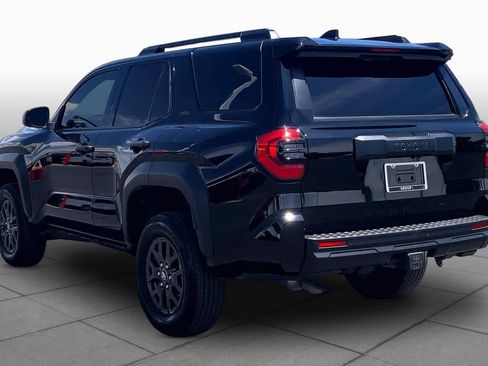 Used 2025 Toyota 4Runner SR5 AWD/4WD image 12