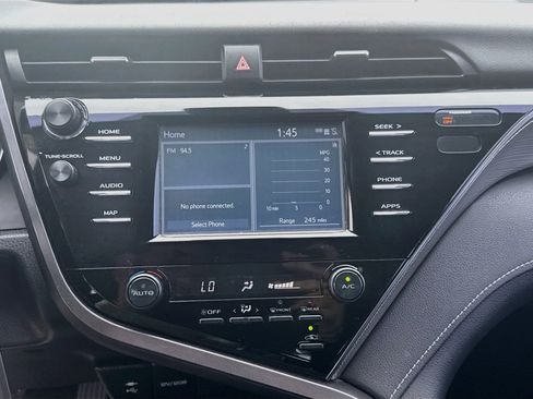 Used 2019 Toyota Camry SE FWD image 10