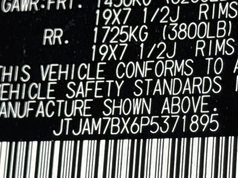 Used 2023 Lexus GX 460 Premium w/ Accessory Package image 36