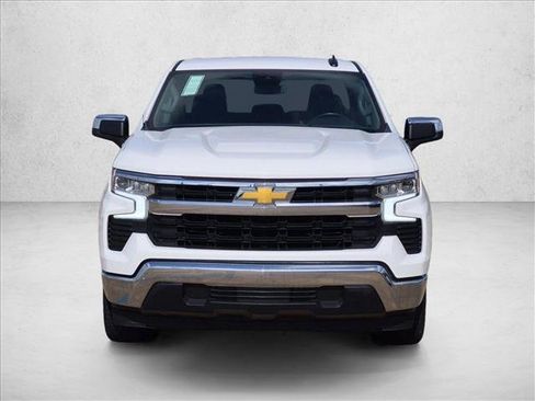 Used 2025 Chevrolet Silverado 1500 LT RWD image 2