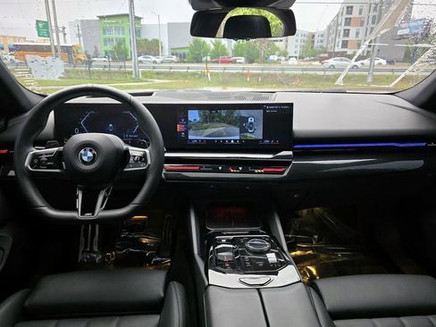 Used 2024 BMW 530i w/ M Sport Package RWD image 8