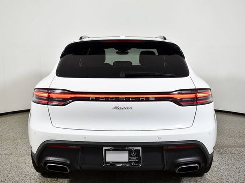 Used 2025 Porsche Macan AWD/4WD image 7