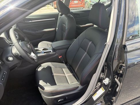 New 2026 Nissan Altima 2.5 SR w/ SR Midnight Edition Package FWD image 19