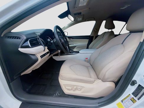 Used 2023 Toyota Camry LE FWD image 17
