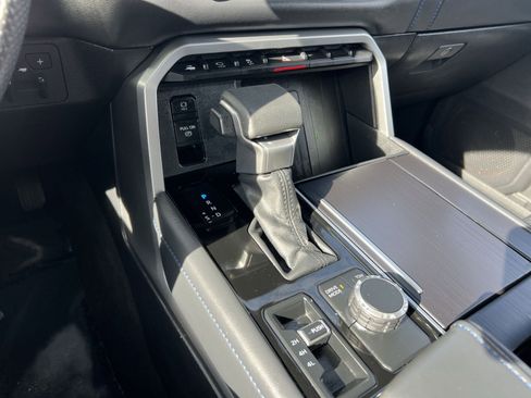 Used 2024 Toyota Tundra Platinum image 21