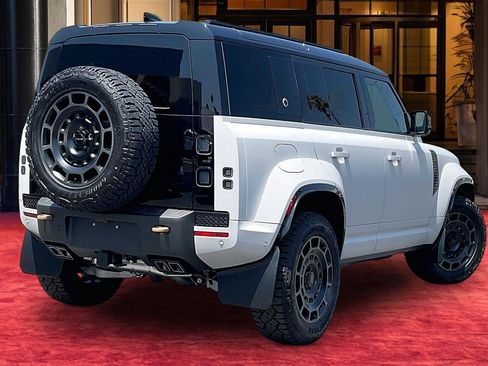 New 2026 Land Rover Defender 110 OCTA AWD/4WD image 5