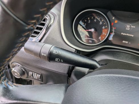 Used 2019 Jeep Compass Limited AWD/4WD image 48