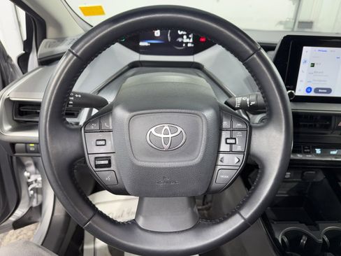 Used 2024 Toyota Prius LE image 24