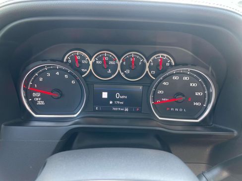 Used 2020 Chevrolet Silverado 1500 LTZ AWD/4WD image 19