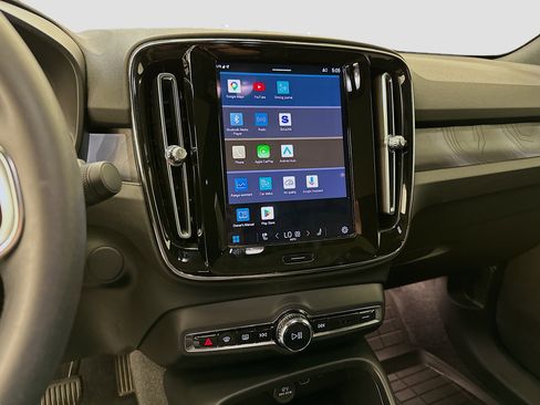 Used 2023 Volvo C40 P8 Recharge Ultimate w/ Protection Package Premier image 26