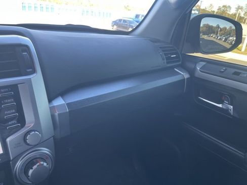 Used 2022 Toyota 4Runner SR5 Premium image 58