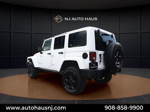 Used 2015 Jeep Wrangler Unlimited Sahara image 5