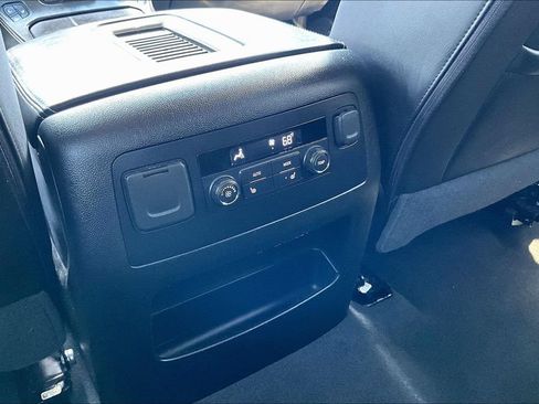 Used 2019 GMC Yukon XL Denali RWD image 10