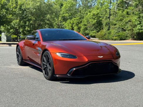 Used 2020 Aston Martin V8 Vantage Coupe RWD image 16