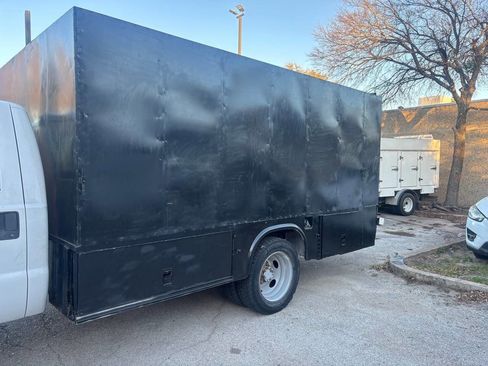 Used 2009 Ford F450 2WD Regular Cab Super Duty image 11