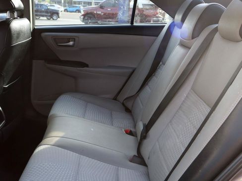 Used 2015 Toyota Camry SE FWD image 14