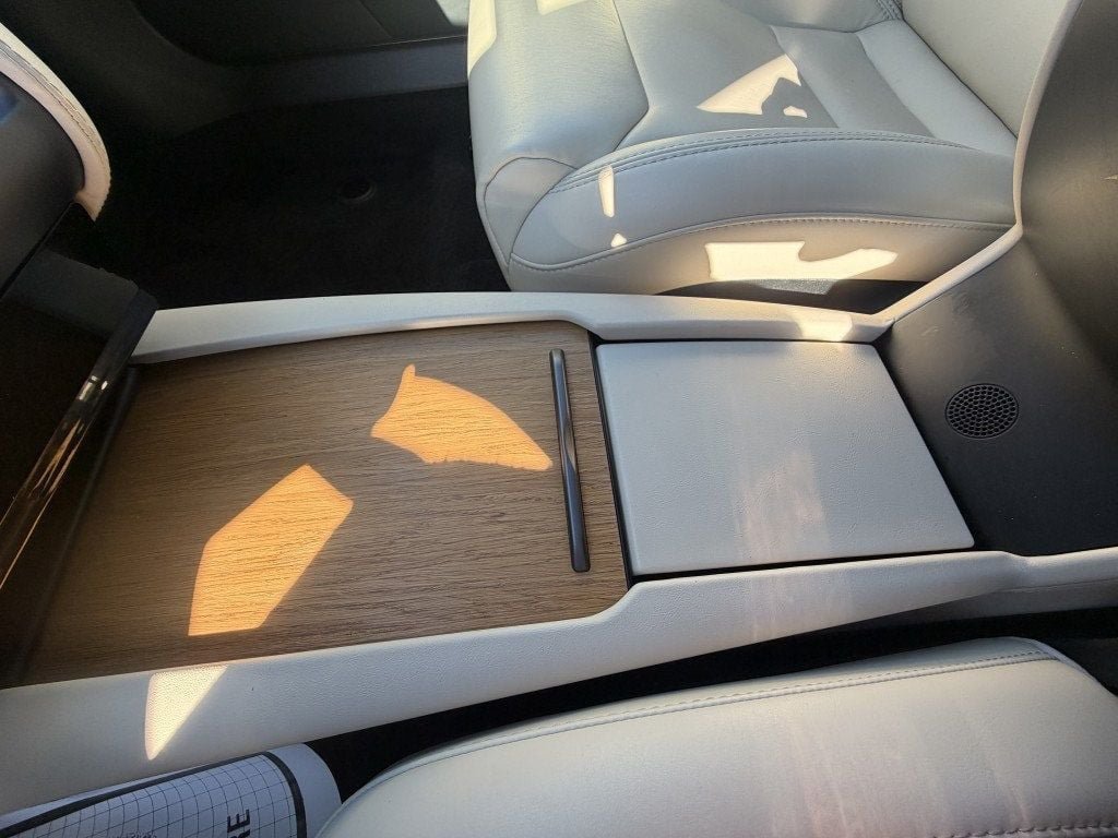 Used 2020 Tesla Model S AWD image 17