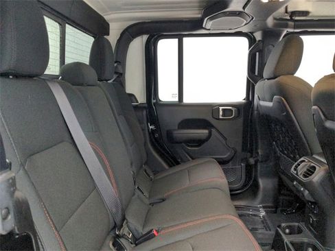 Used 2022 Jeep Gladiator Rubicon w/ Trailer Tow Package image 39